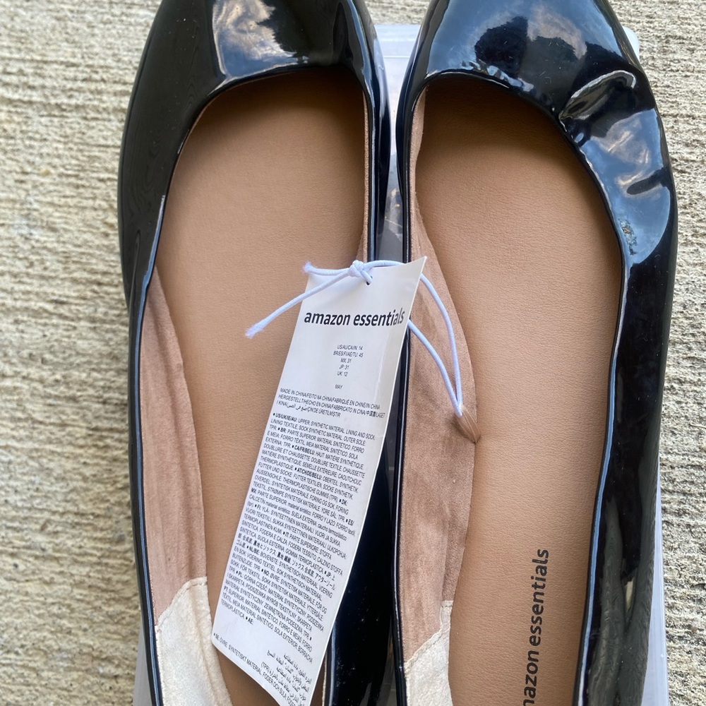 Amazon Essentials Women's Black Ballet Flats